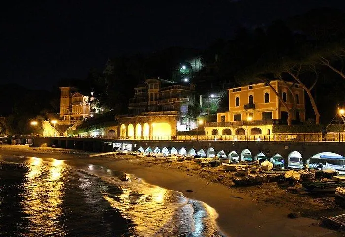 Le Divine La Terrazza Πανσιόν