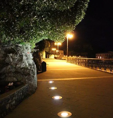 Πανσιόν Le Divine La Terrazza 3*